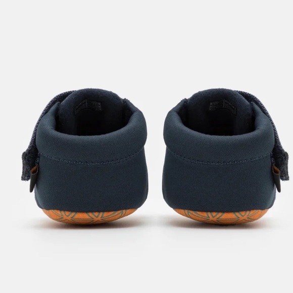 NEW TEVA INFANTS EMBER MOC. - Picture 4 of 9